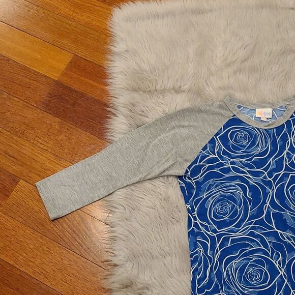 Lularoe randy womens blue and gray rose pattern quarter sleeve‎ shirt size xxs - Picture 4 of 5